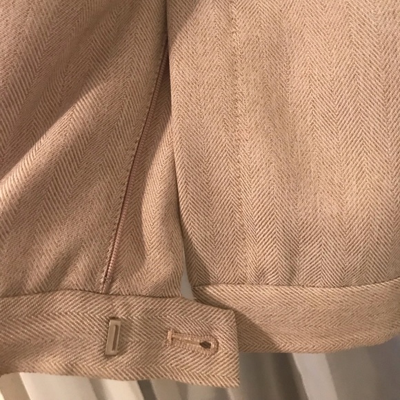 Ladies suit - Picture 3 of 4